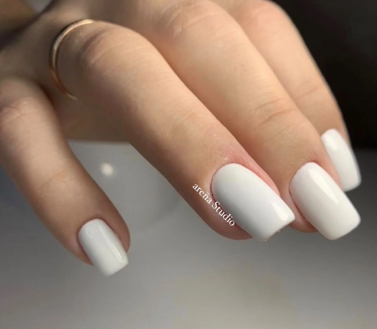 Manicura blanca